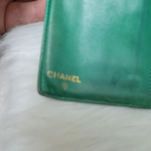 CHANEL Green Wallet - Picture 11 of 13